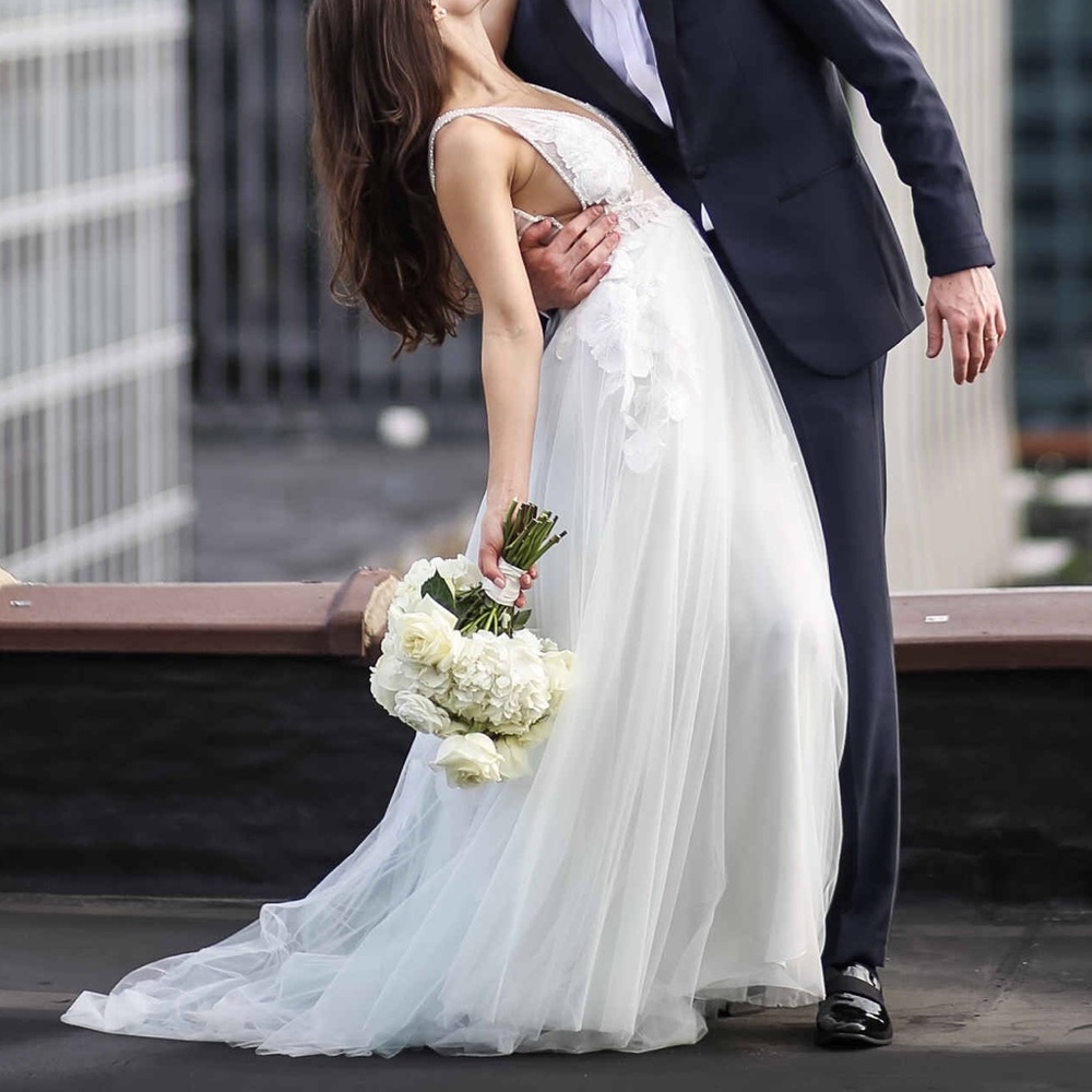 FLORAVERE WEDDING DRESS - Picture 3 of 13